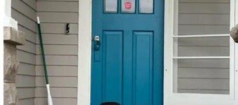 Spend time at the Quilt Retreat Oasis with friends.