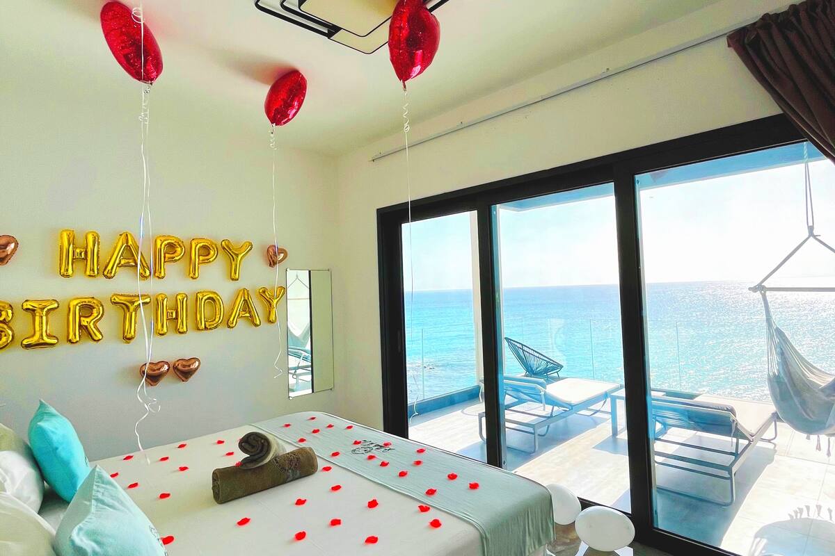 1 bedroom, premium bedding, in-room safe, blackout curtains