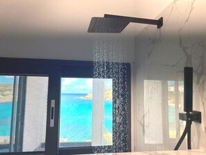 Standard Apartment | Bathroom | Shower, free toiletries, hair dryer, bathrobes