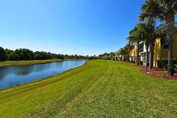 Property grounds - 1808 sqft 4BR/3BA Townhome, (Kissimmee)