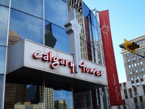 Exterior detail - Luxury Cozy Suite 20min to Downtown Stampede +free Wifi+ Free Parking (Calgary)