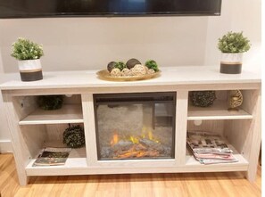 Interior - Luxury Cozy Suite 20min to Downtown Stampede +free Wifi+ Free Parking (Calgary)