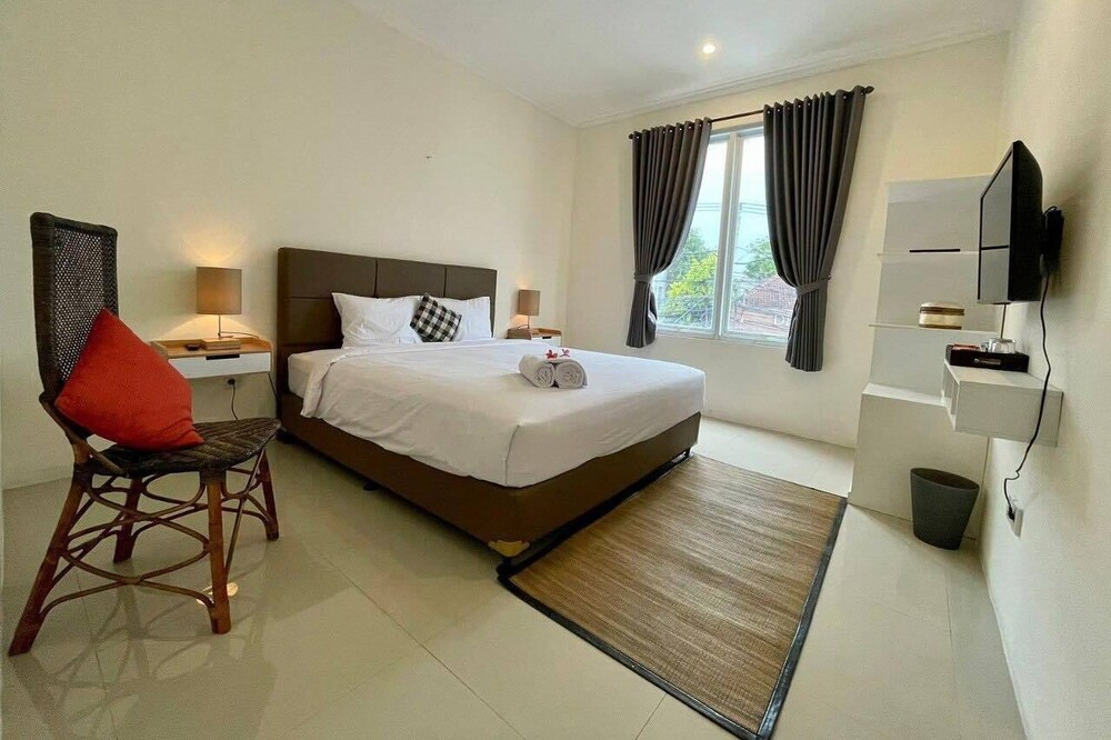 Room in Central Seminyak, 5 Minutes to the Beach
