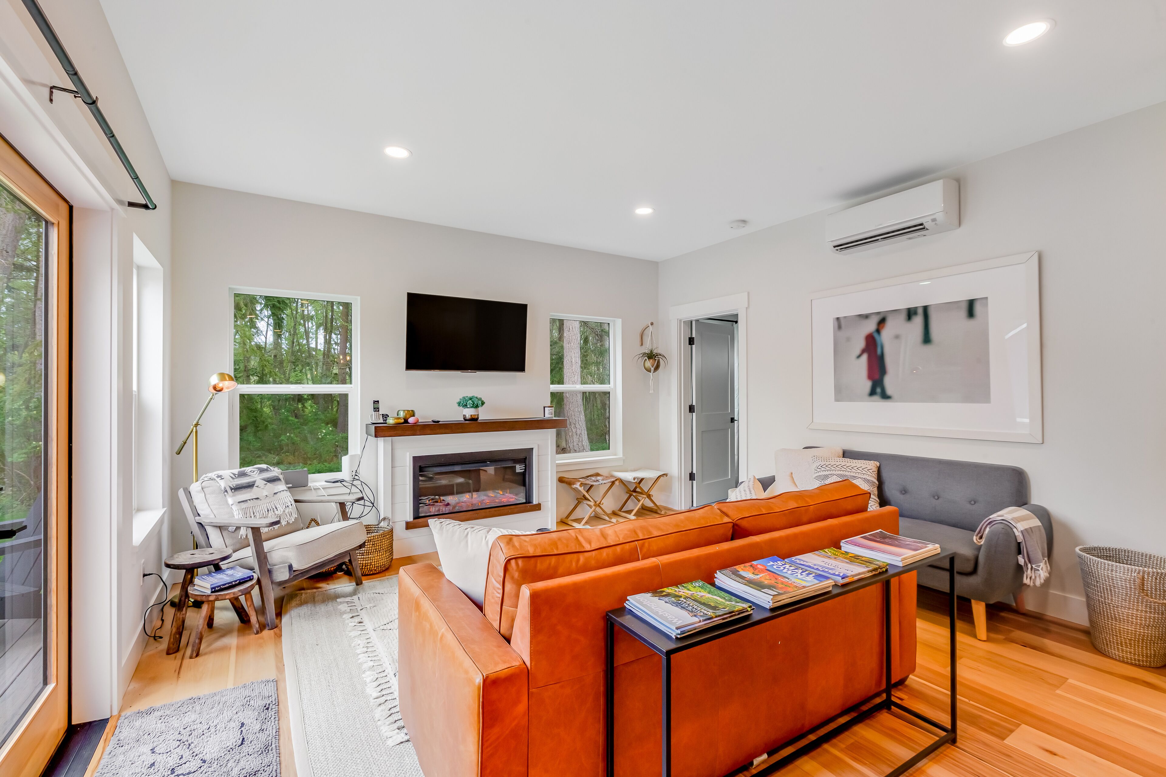 Inviting home with full kitchen, patio, forest views, & W/D