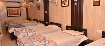 Goroomgo Comfort Hostel Charbagh Lucknow