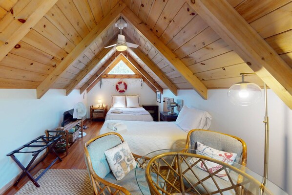 3 chambres, fer et planche à repasser, lit parapluie, Wi-Fi gratuit