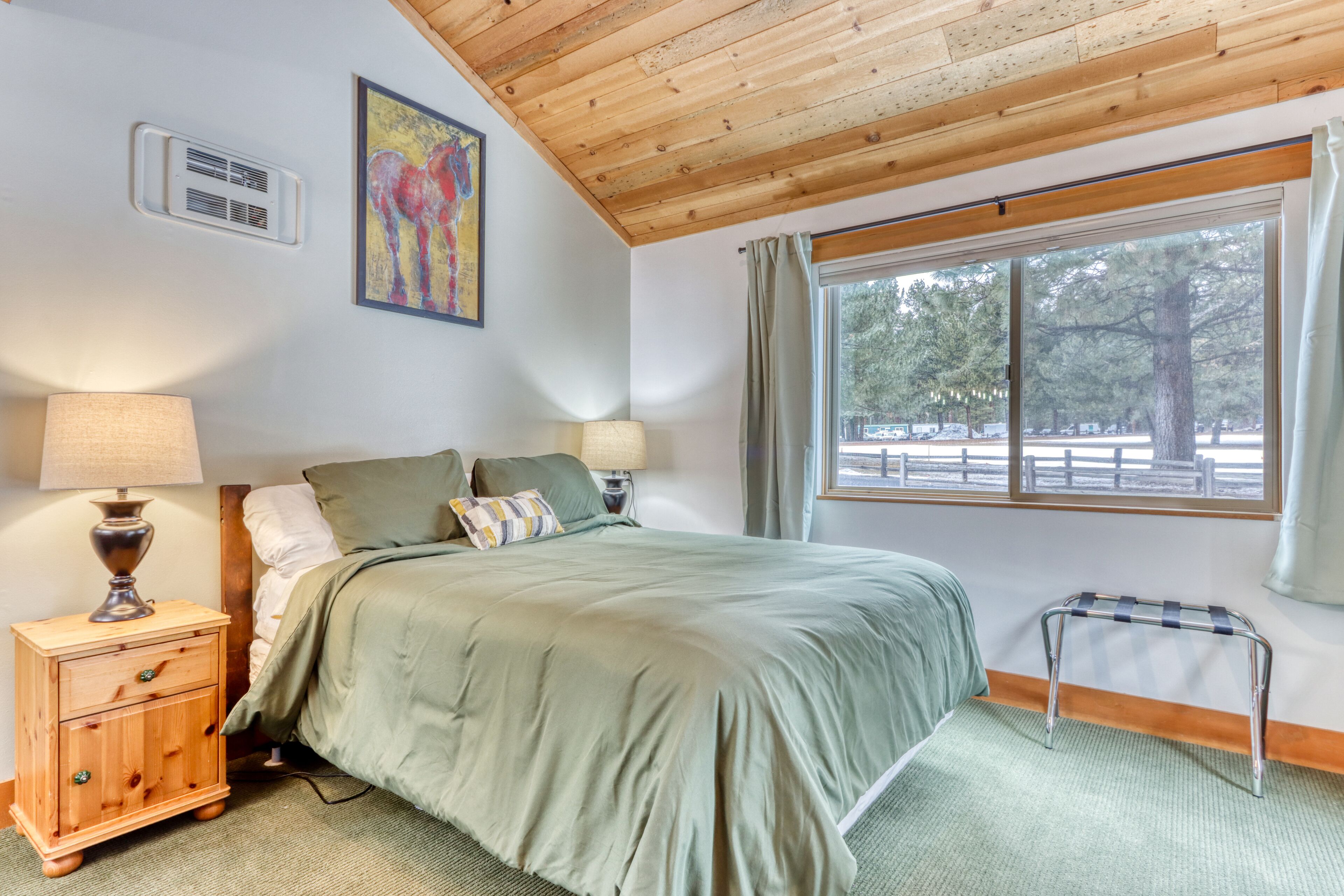 Charming  condo with a wood-burning fireplace, deck, and resort amenities