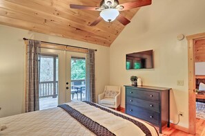 2 Schlafzimmer, Zimmersafe, Schreibtisch, Bügeleisen/Bügelbrett