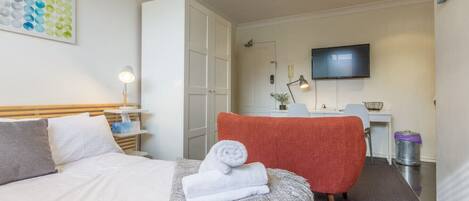 1 غرفة نوم ومكتب ومكواة/لوح كي وواي فاي مجانًا