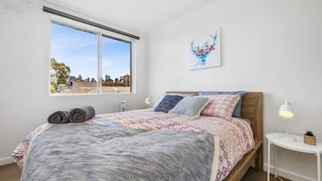 1 dormitori, escriptori, planxa i posts de planxar i wifi gratuïta