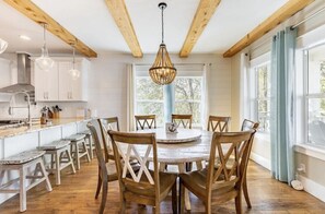 Dining - Walk to Beach & Dining, Luxury Home in Seagrove, Private Pool, Sleeps 14, Bikes (Santa Rosa Beach)