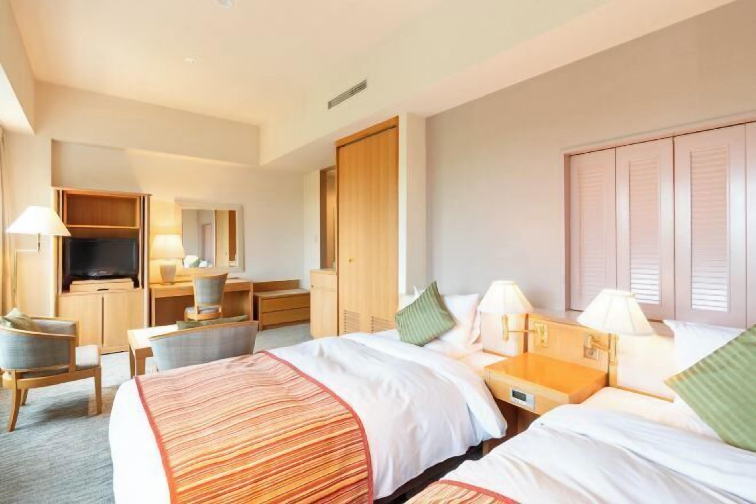 Coffres-forts dans les chambres, rideaux occultants, Wi-Fi gratuit