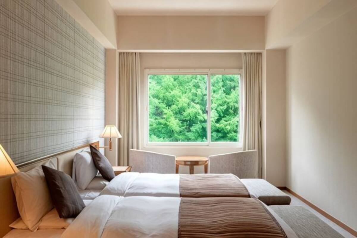 In-room safe, blackout drapes, free WiFi