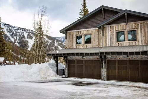 Whitefish Mountain Escape, 6 Bedroom Sleeps 14, Amazing Views!