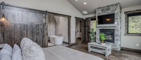 6 camere, una scrivania, ferro/asse da stiro, culla da viaggio