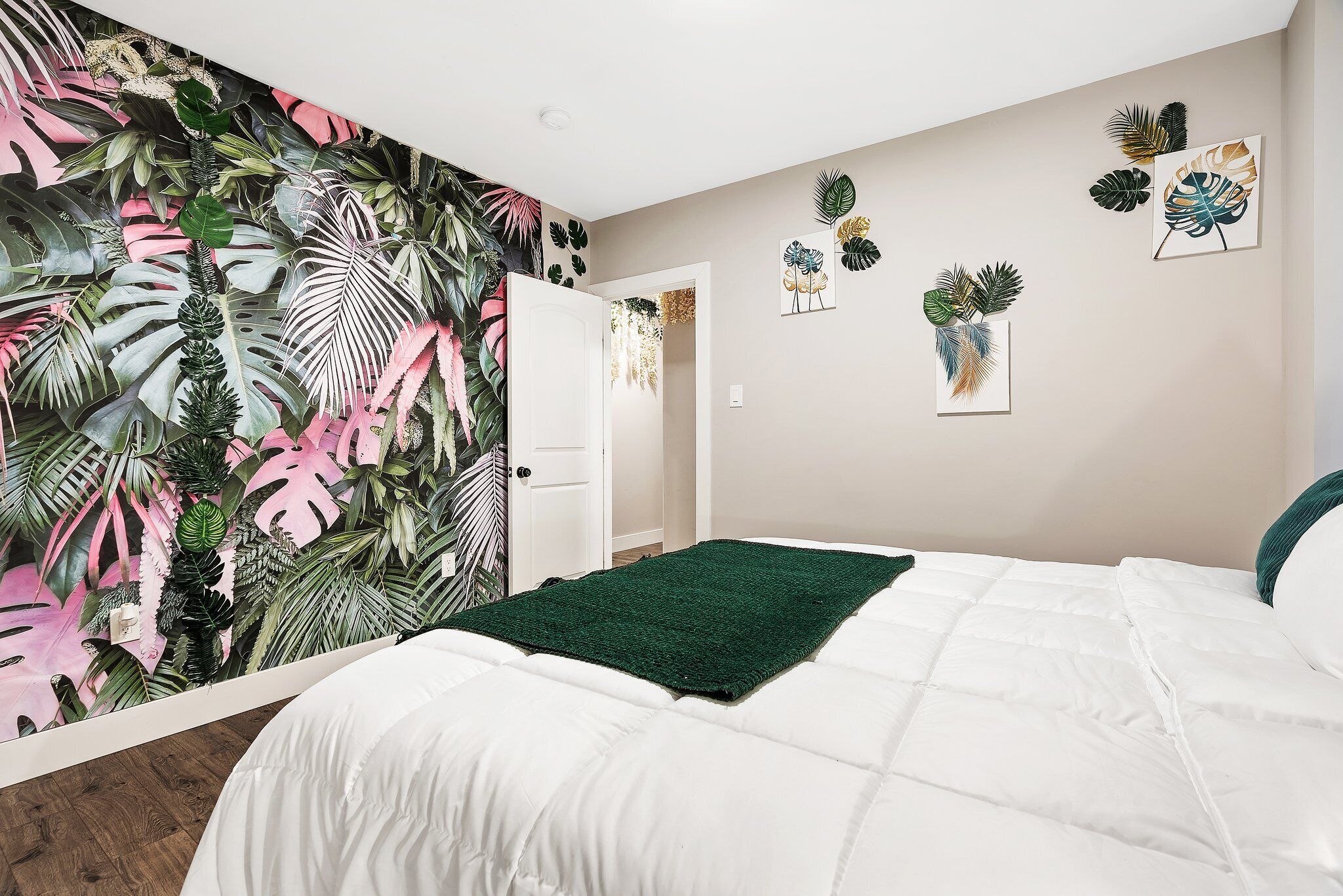 FlowerHouse- Instaworthy 2br2ba