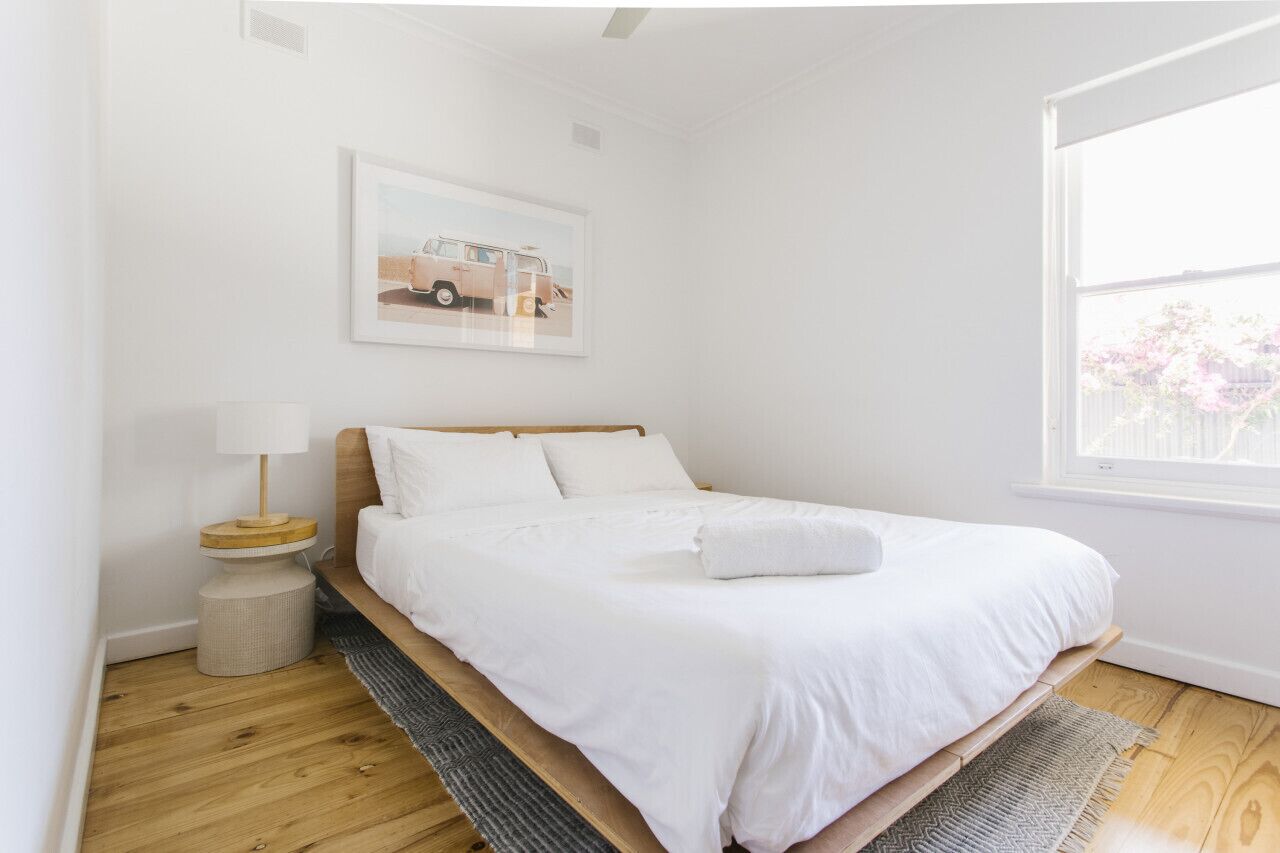2 bedrooms, desk, iron/ironing board, travel cot