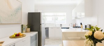 Glenelg Gem 3 - Koala Beds I Nespresso I Wifi