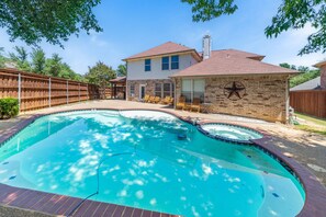 حمّام سباحة خارجي