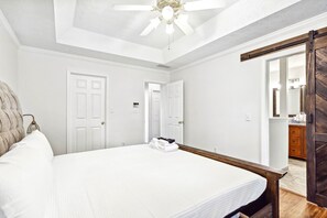 5 多间卧室、办公桌、熨斗/熨衣板、免费 WiFi