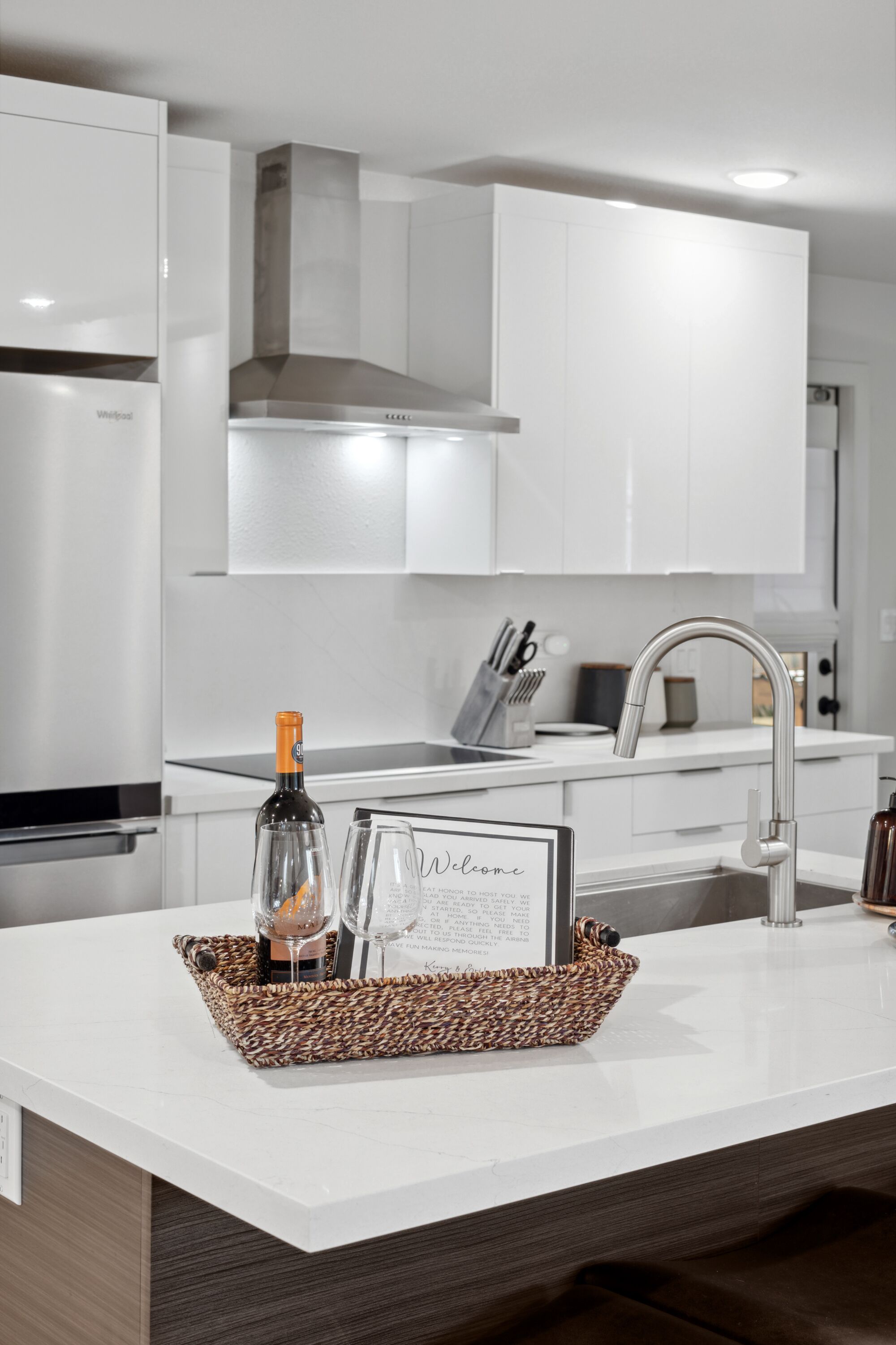 25% off! Home with POOL minutes from Old Town 