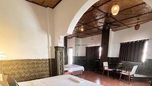 Deluxe Double Room, 1 Bedroom | Living area - Le Hotel Hotel (Phnom Penh)