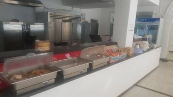 Free daily buffet breakfast