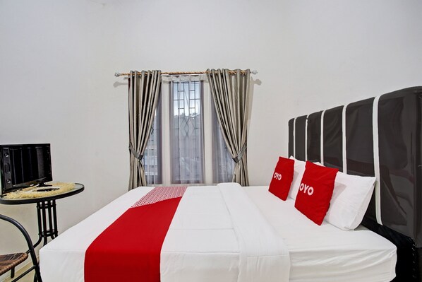 Deluxe Double Room | Bed sheets - OYO LIFE 92034 Jay Homestay Syariah (Bandar Lampung)