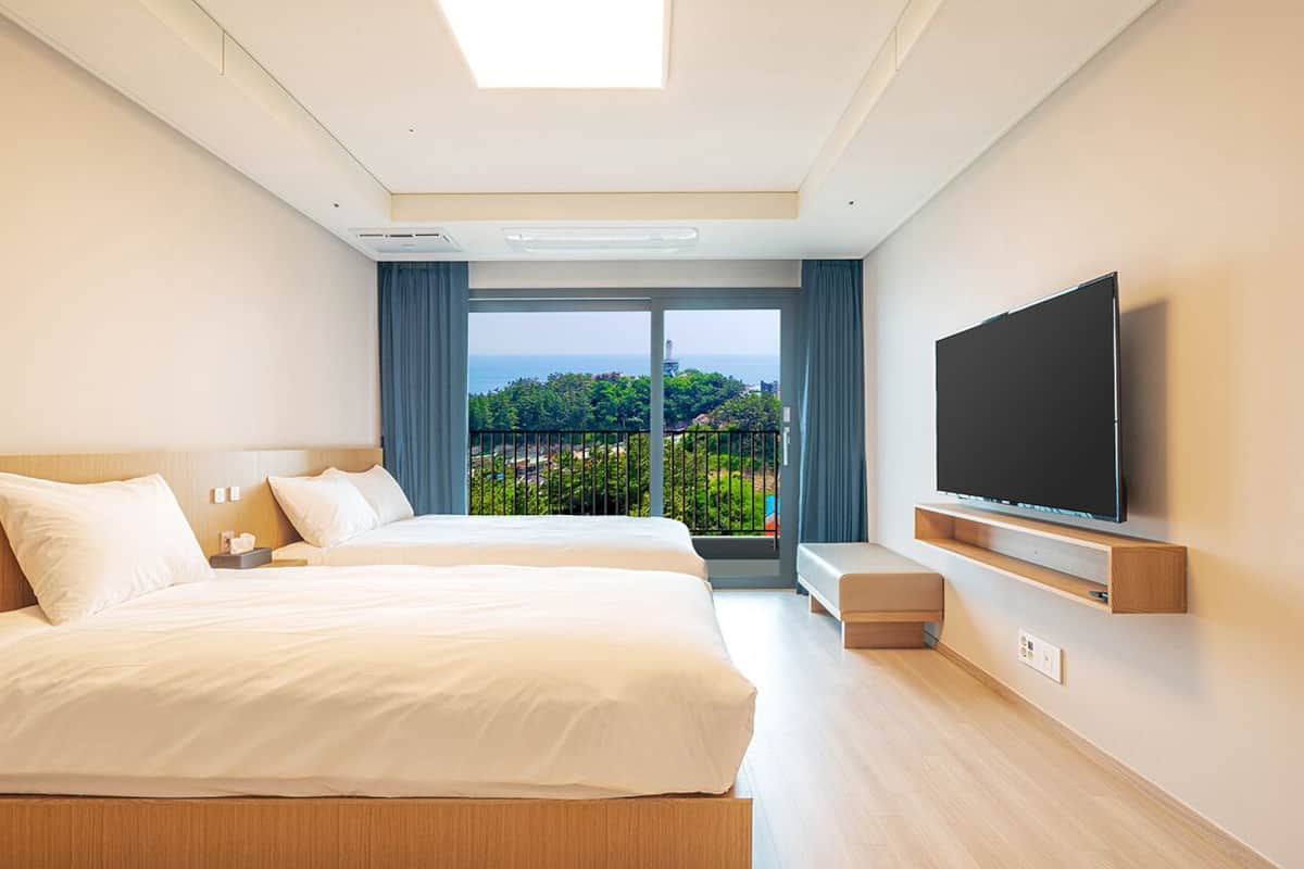 Chambre Deluxe avec lits jumeaux, vue ville (4-person)