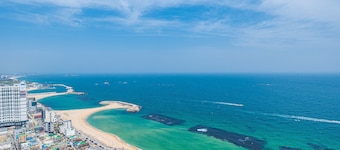 Sokcho I Park Suite Hotel and Resort