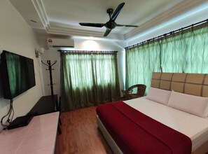 Standard Double Room, 1 Queen Bed | Bed sheets