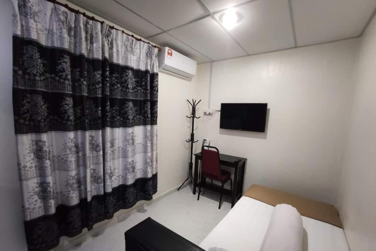Standard Single Room | Bed sheets
