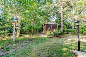 المنطقة المحيطة بالمنشأة