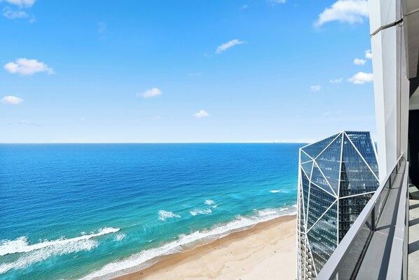 Three-Bedroom Sub Penthouse | View from room - Jewel Beachfront Residences (Surfers Paradise)