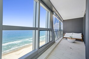 Unclassified image, 4 of 401, button - Jewel Beachfront Residences (Surfers Paradise)