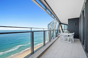 Apartment, 3 Bedrooms - Jewel Beachfront Residences (Surfers Paradise)