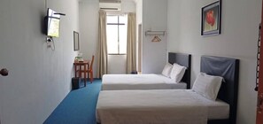 Deluxe Triple Room - OYO 90785 Pandan Hotel (Kota Kinabalu)