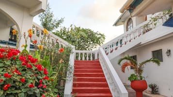 Standard Twin Room | Individually furnished, desk, laptop workspace, free WiFi