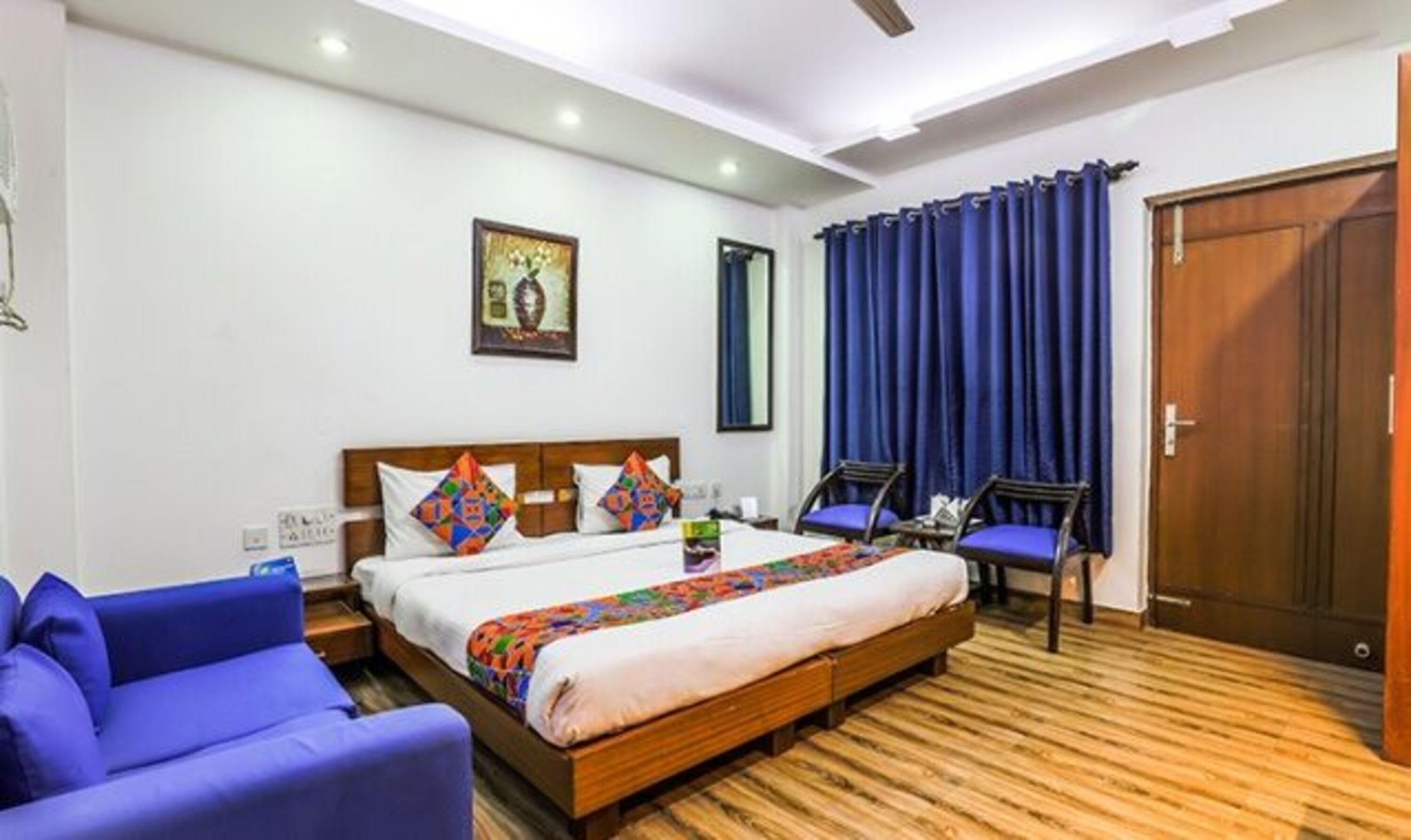 Egyptian cotton sheets, premium bedding, desk, soundproofing
