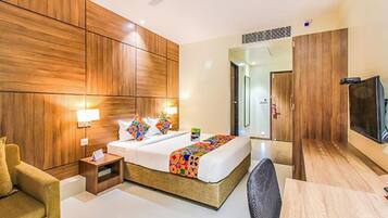 Egyptian cotton sheets, premium bedding, desk, soundproofing