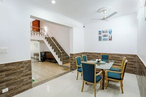Dining - FabHotel Premium Rooms (New Delhi)