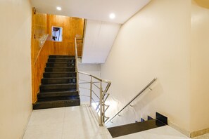 Lobby - Fabhotel D69 Residency (Mumbai)