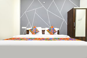 Deluxe Room | Egyptian cotton sheets, premium bedding, desk, free WiFi