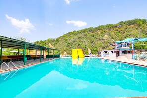 Pool - Fabhotel Prime Wonder World Resort (Dharamshala)
