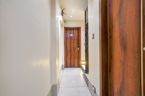 Lobby - Fabhotel Benchmark (Indore)