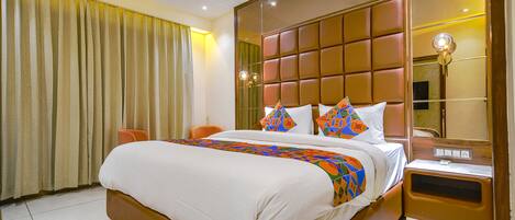 Executive Room | Egyptian cotton sheets, premium bedding, in-room safe, desk