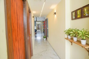 Lobby - FabHotel Aishwarya Inn (Chennai)