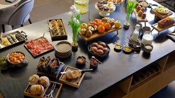 Daily buffet breakfast for a fee