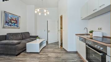 Kühlschrank, Herdplatte, Geschirrspüler