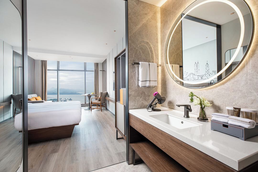Executive Single Room | Down duvets, free minibar, in-room safe, desk